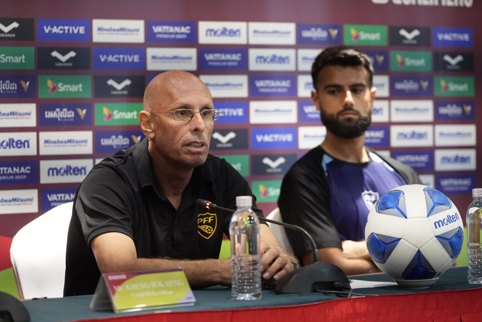 stephen constantine addressing media at the press conference l photo courtesy pff nc
