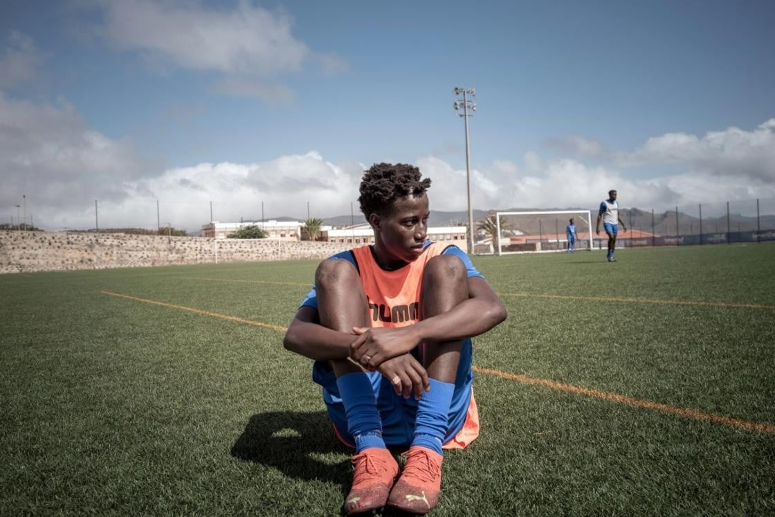 Football helps migrant youths find their place in Canary islands | The Express Tribune