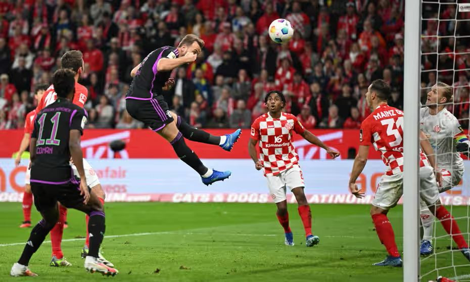 Kane scores as Bayern win at Mainz, Leverkusen go top | The Express Tribune