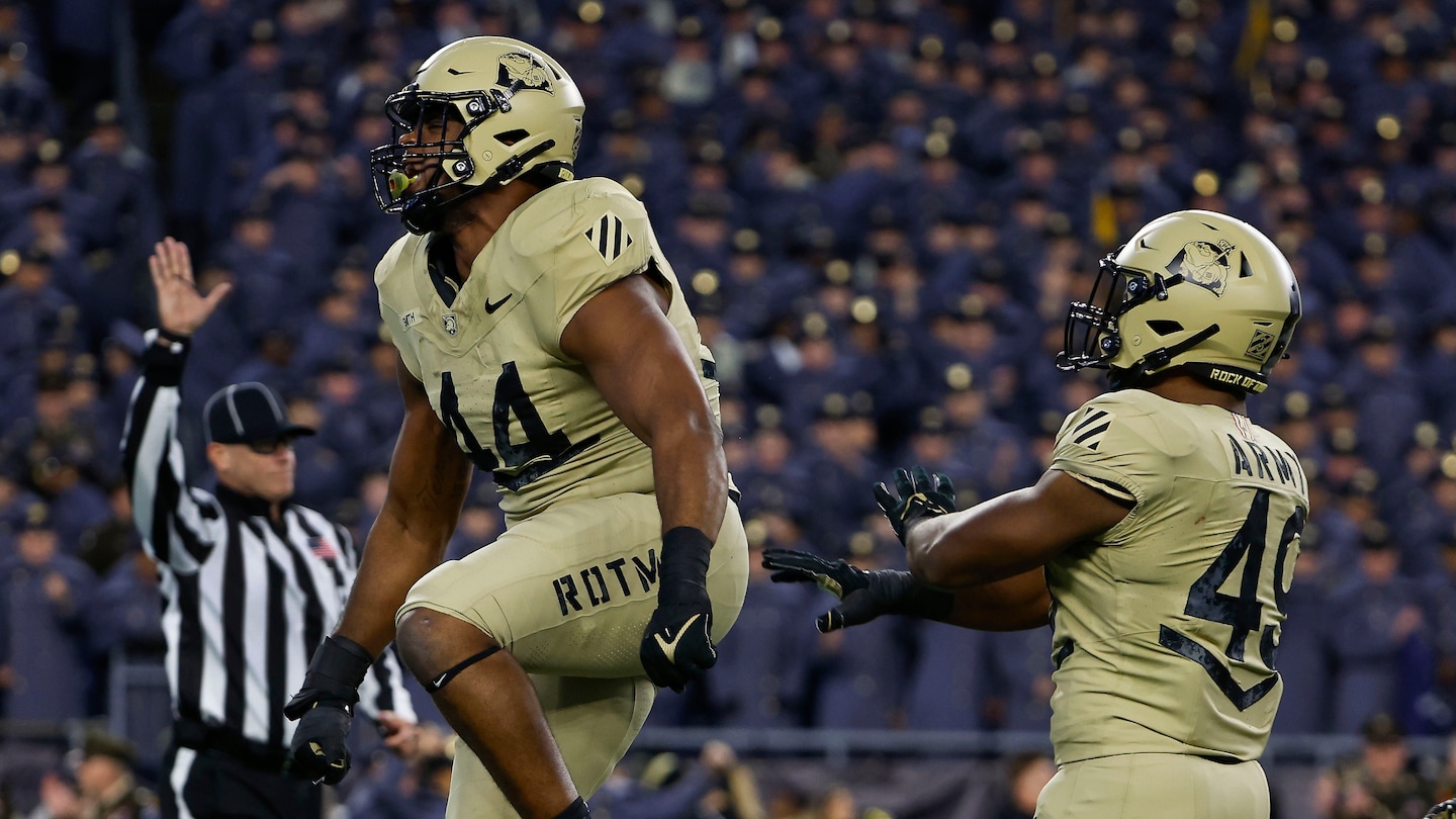 Goal-line stand denies the Mids in another narrow Army-Navy game loss