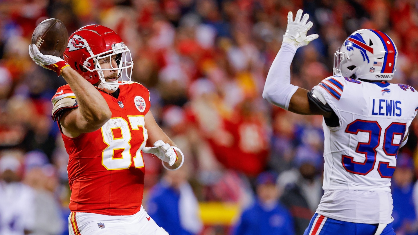 Travis Kelce breaks down the greatest NFL pass play that didn’t count