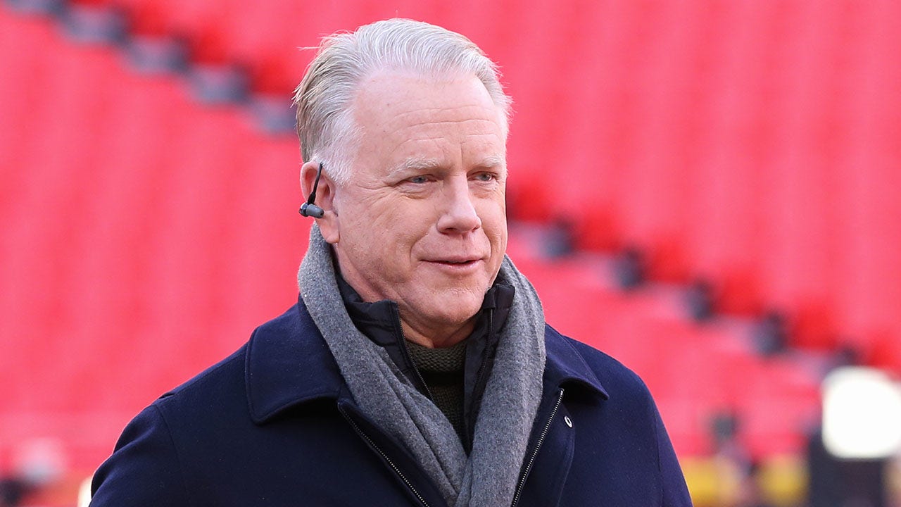 Ex-NFL QB Boomer Esiason says CBS crew nearly came to blows with 'd–bag' Ravens fan after AFC Championship