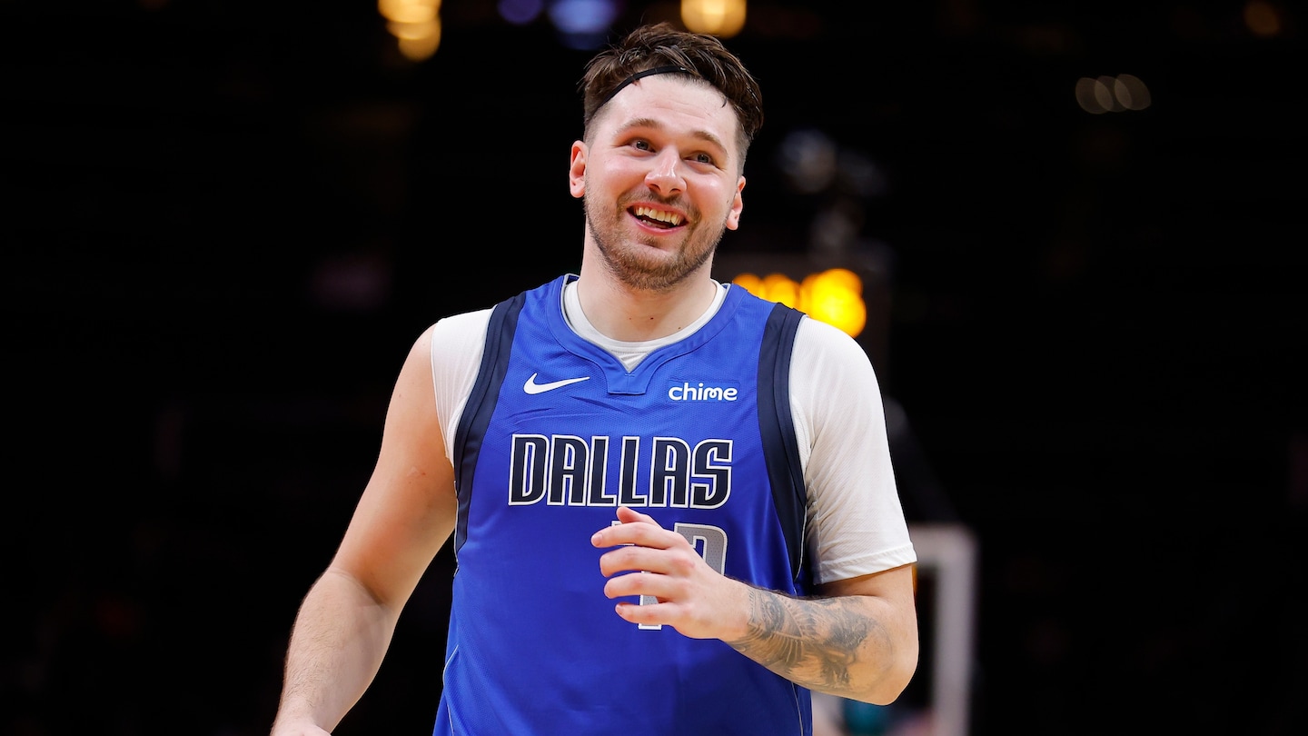 Luka Doncic scores 73 in Mavericks win, tying for fourth-best in NBA history