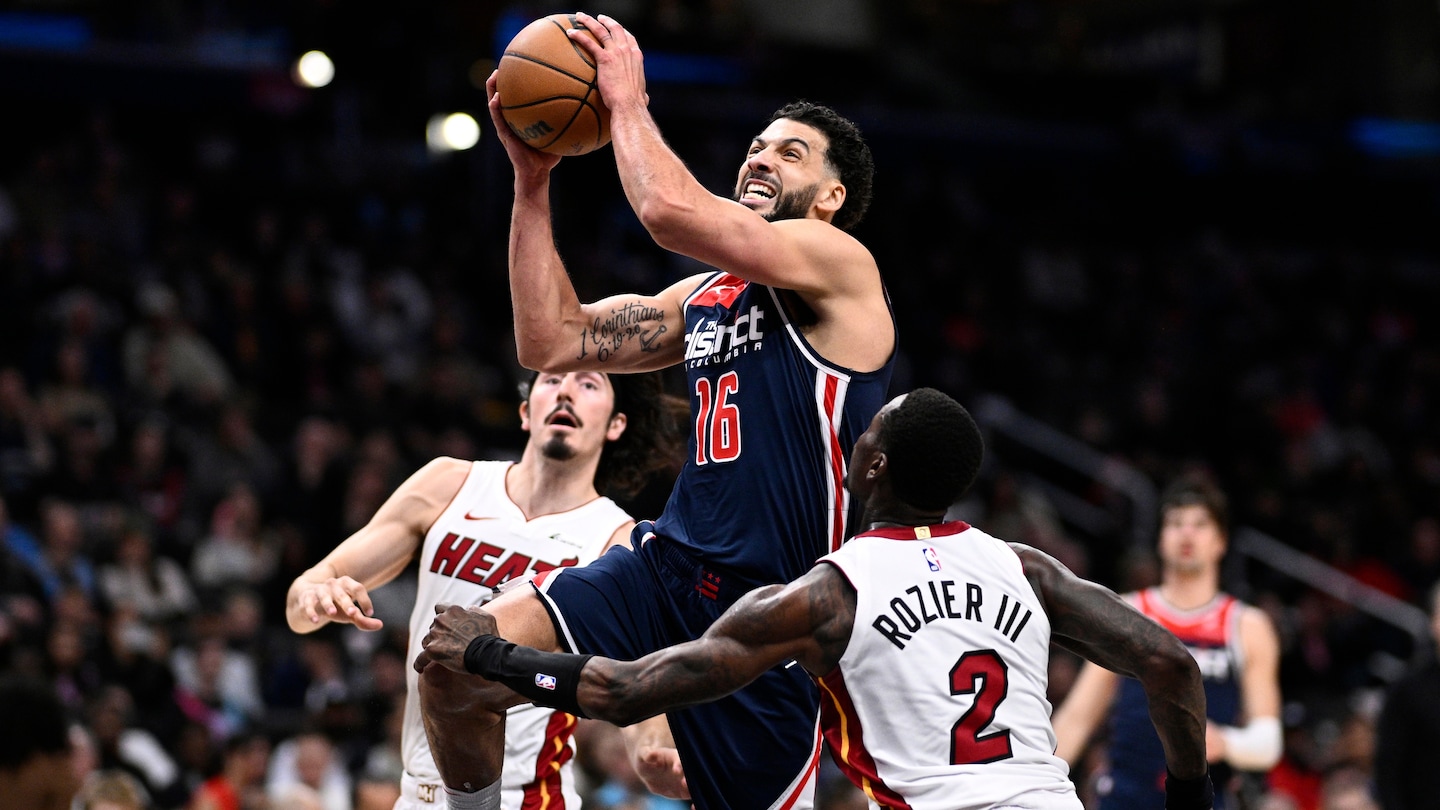 Chief morale officer Anthony Gill gives Wizards a boost in loss to Heat