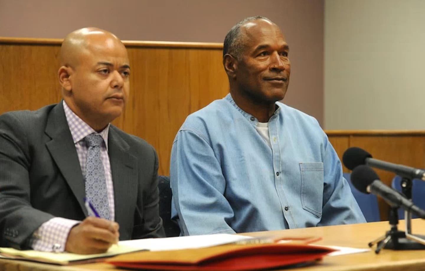 O.J. Simpson, football great whose trial for murder became a phenomenon, dies at 76